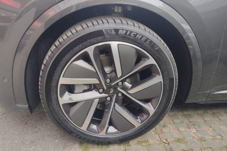 Used Li Auto L9 2024 Ultra Model
