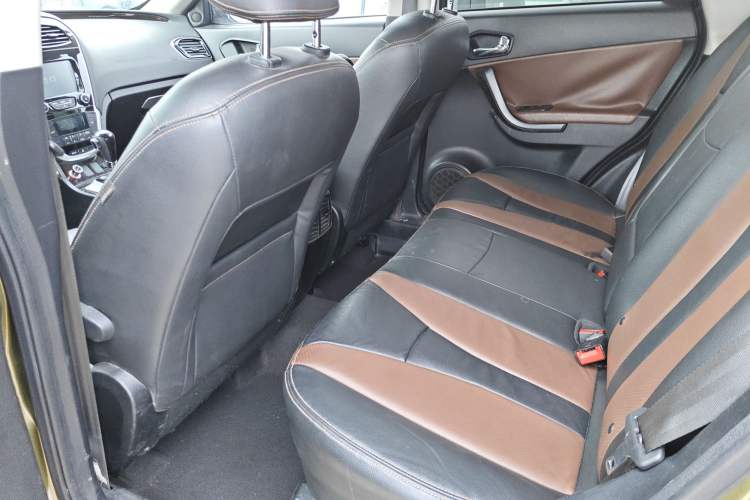 Used GAC Trumpchi GS5 Super 2015 2.0L Automatic Two-Wheel Drive Elite Edition
