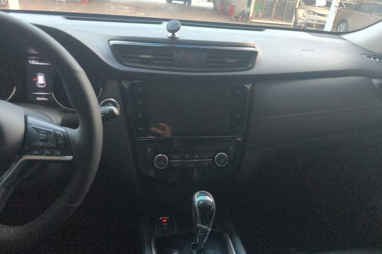 Used Nissan X-Trail 2019 2.0L CVT Smart Connect Comfort Edition 2WD