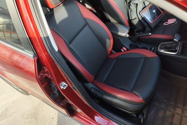 Used Kia KX Cross 2017 1.4L AT GLS
