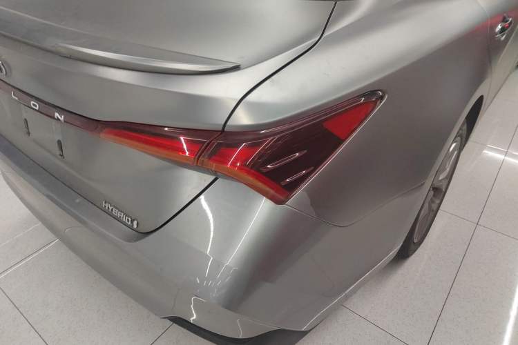 Used Toyota Avalon 2019 Dual-Engine 2.5L Luxury Edition China VI Standard
