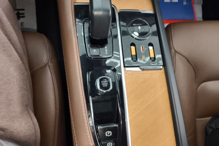 Used Volvo XC90 2023 B6 Zhiyi Luxury Edition 7-Seater