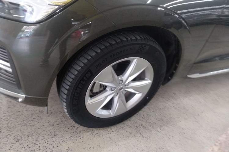 Used Volvo XC60 2022 B5 4x4 Zhiyi Luxury Edition
