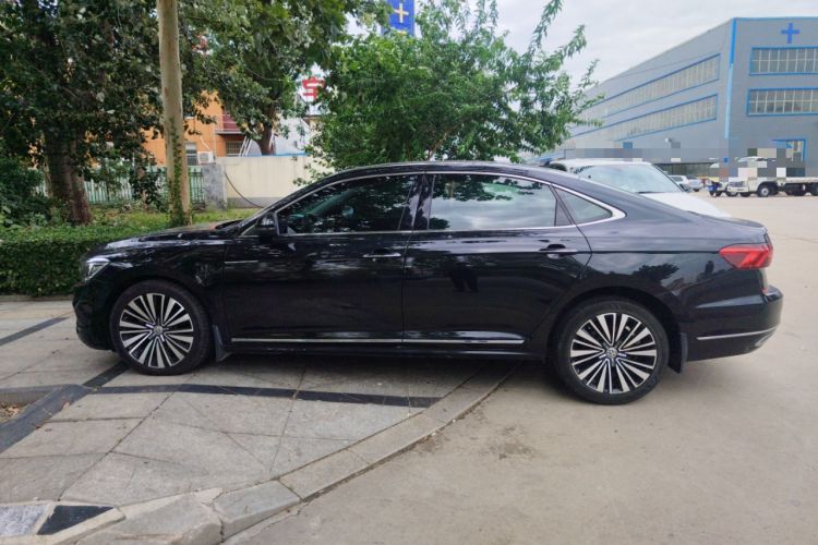 Used Volkswagen Passat 2019 330TSI Luxury Edition China VI Standard
