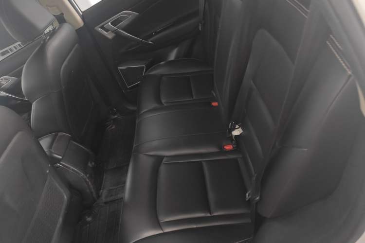 Used Geely Auto Emgrand X7 Sport 2016 2.0L Manual ZhiShang Version
