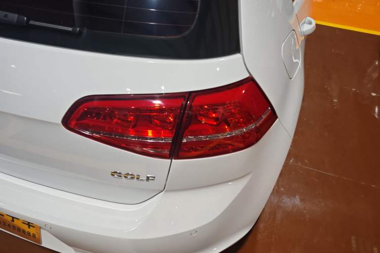 Used Volkswagen Golf 2016 1.6L Automatic Fashion Model