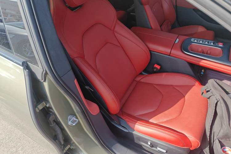 Used Xiaomi Auto SU7 2024 Four-Wheel Drive Ultra-Long Range Advanced Intelligent Driving Max Edition