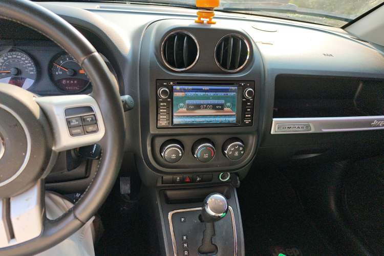 TDK.VehicleDetails.img