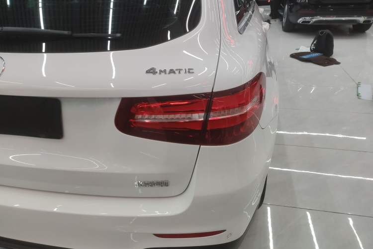 Used Mercedes-Benz GLC 2017 GLC 260 4MATIC Luxury Model