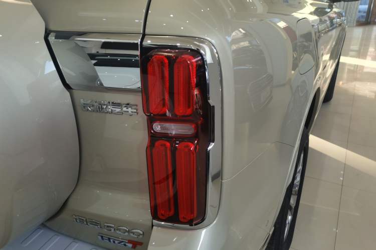 Used Tank 500 New Energy 