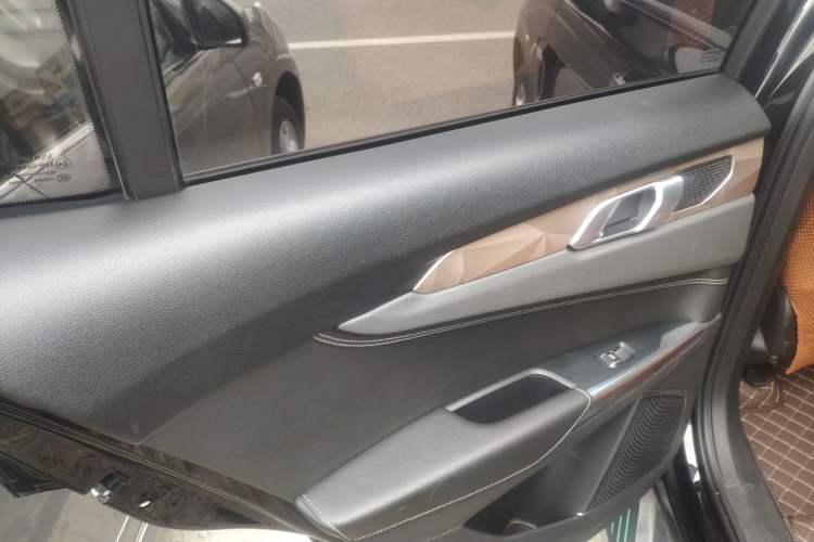 Used Lynk & Co 01 2017 2.0T Two-Wheel Drive Pro Edition
