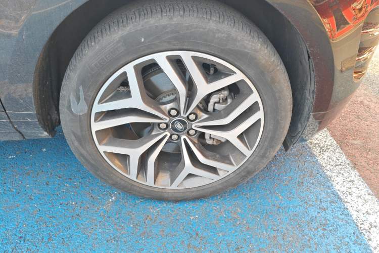 Used Land Rover Range Rover Evoque 2021 Range Rover Velar L 249PS R-Dynamic First Edition
