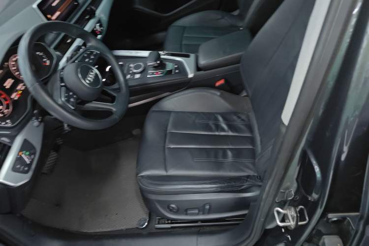 Used Audi A4L 2019 40 TFSI Fashion Edition China VI Emission Standard