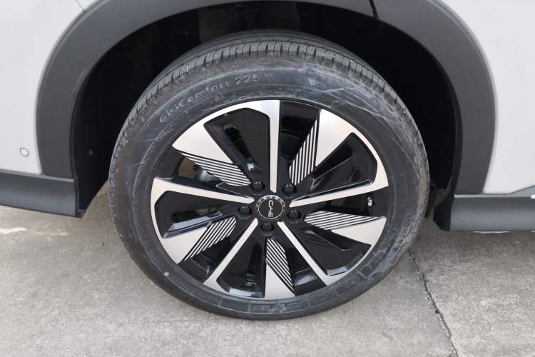 Used BYD Song PLUS New Energy 2025 EV Smart Drive Edition 605km Flagship Model
