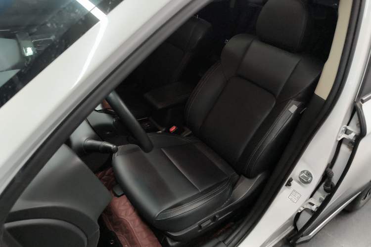 Used Mitsubishi Outlander 2019 2.0L Two-Wheel Drive Comfort Edition 5 Seats China VI Standard