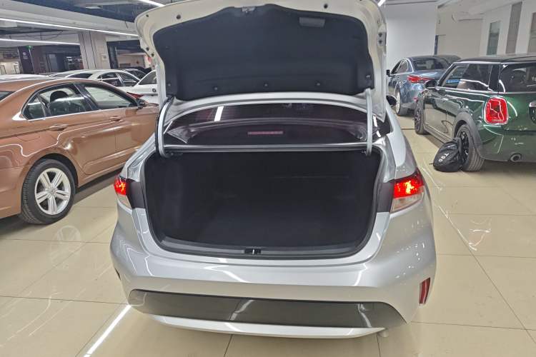 Used Toyota Levin 2019 185T CVT Luxury Edition China VI Standard
