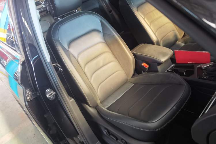 Used Volkswagen Tiguan L 2021 330TSI Automatic Two-Wheel Drive Smart Edition
