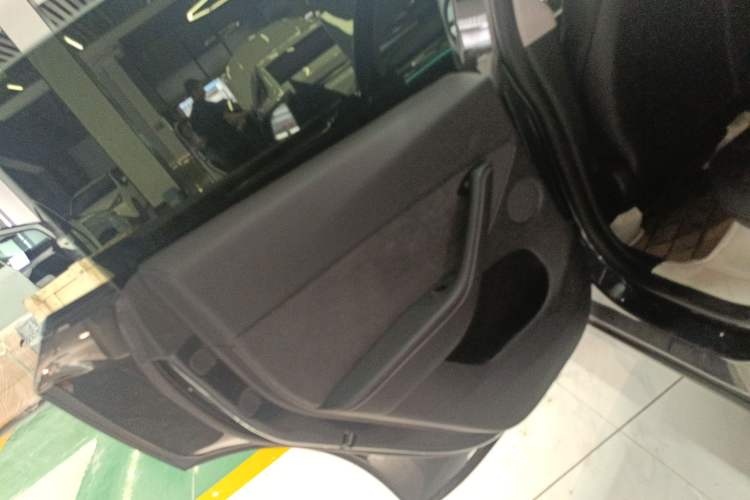 Used Tesla Model Y 2024 Rear-Wheel-Drive Version
