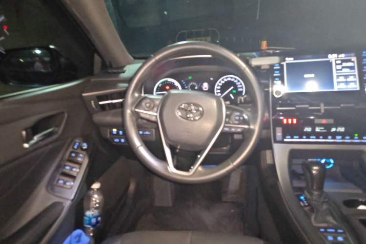 Used Toyota Avalon 2019 Dual-Engine 2.5L Luxury Edition China VI Standard
