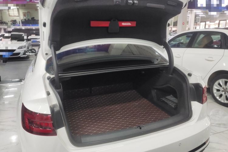 Used Audi A4L 2018 30th Anniversary Edition 40 TFSI Sport Edition
