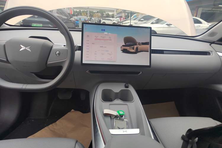 Used XPeng MONA M03 2024 620 with Ultra-Long Range
