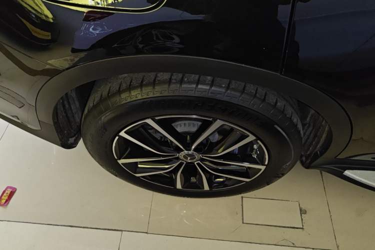 Used Mercedes-Benz GLC 2022 Second Facelift GLC 260 L 4MATIC Luxury Edition
