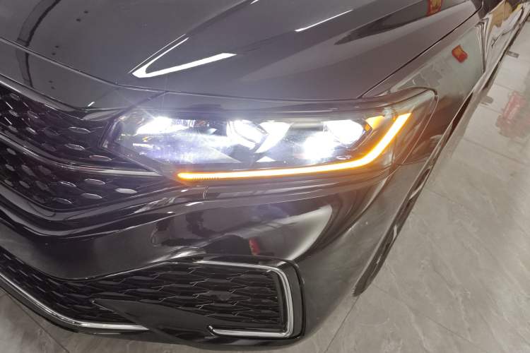 Used Volkswagen Passat 2025 Outstanding Model 330TSI Starry Elite Edition