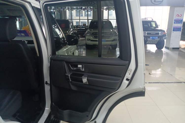 Used Land Rover Discovery 2014 3.0 SC V6 SE
