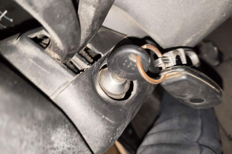 Used JMC Transit 2017 2.8T Commercial Version Short Wheelbase Mid-Roof 6/7/8-Seater JX493
