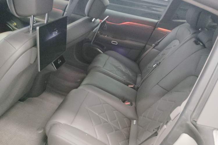 Used Nio ET7 2024 75 kWh Executive Signature Edition
