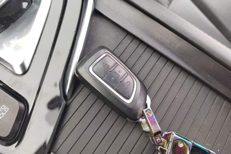 Used Dongfeng Aeolus AX7 2020 1.6T Automatic AI Navigation Model China VI Standard
