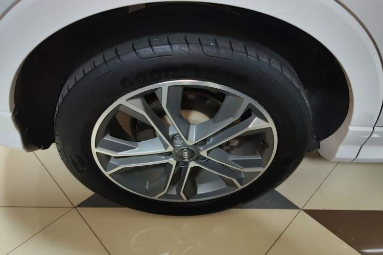 Used Audi Q3 2021 40 TFSI Fashion Dynamic Model
