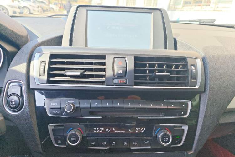 Used BMW 2 Series 2015 220i Convertible Coupe Leading Model
