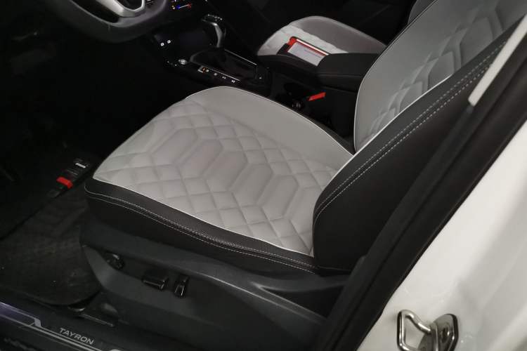 Used Volkswagen Tayron 2023 330TSI Two-Wheel-Drive Luxury Plus Advanced Version
