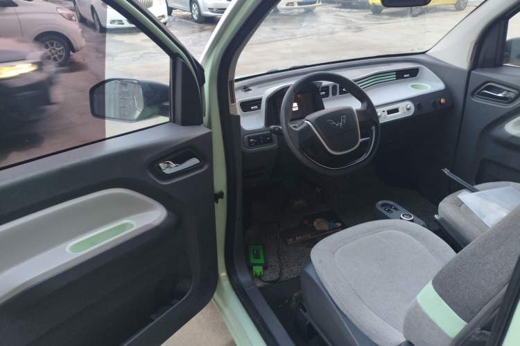 Used Wuling Hongguang MINIEV 2021 Macaron Fashion Model Lithium Iron Phosphate
