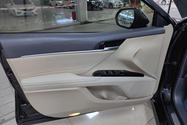 Used Toyota Camry 2019 2.0G Luxury Edition China VI Standard
