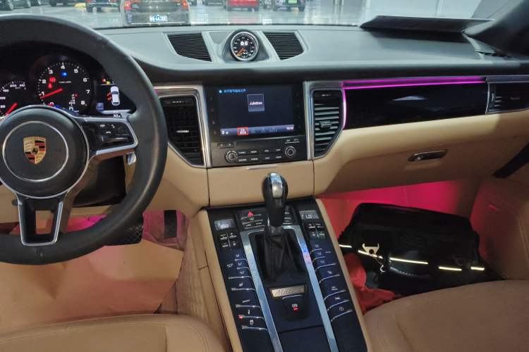 Used Porsche Macan 2017 Macan 2.0T
