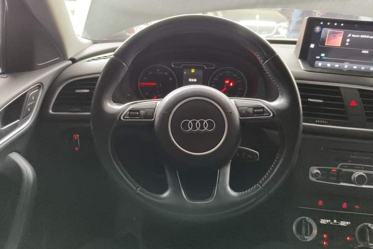 Used Audi Q3 2015 35 TFSI quattro Technology Edition
