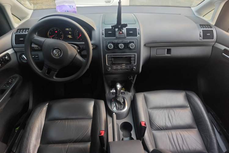 Used Volkswagen Touran 2015 1.4T DSG Comfort Edition 5 Seats
