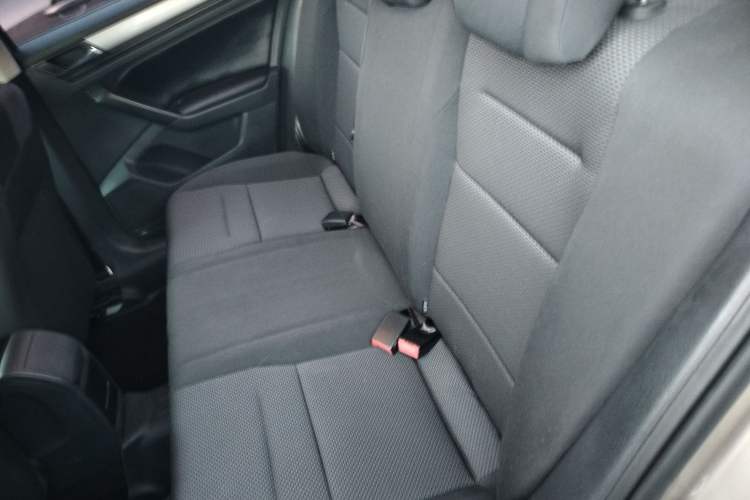 Used Volkswagen Bora 2017 1.6L Automatic Fashion Model
