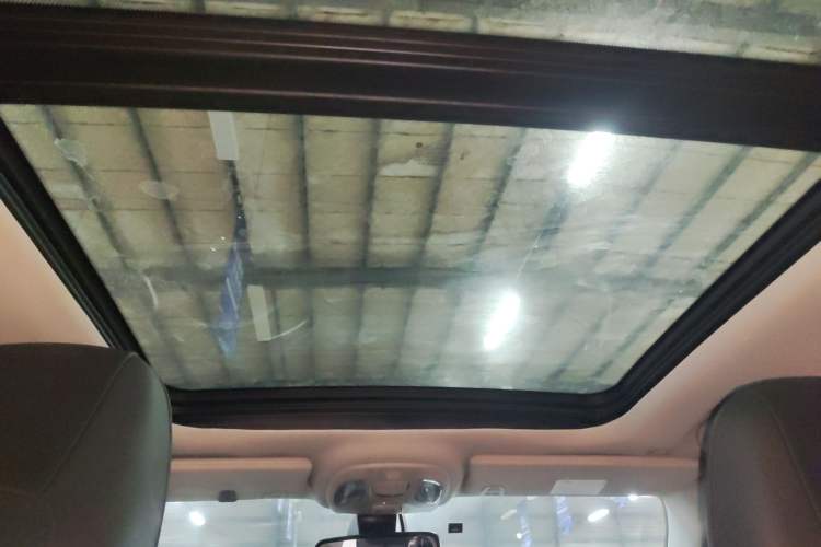 Used  Compass 2019 220T Automatic Enjoyment Version
