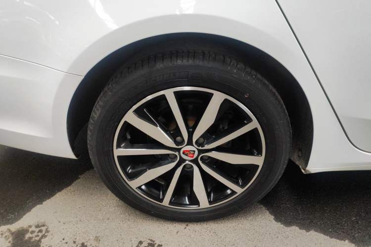 Used Roewe i6 2018 20T Automatic Flagship Edition
