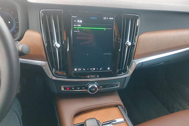 Used Volvo S90 2025 B5 Zhiyi Luxury Edition
