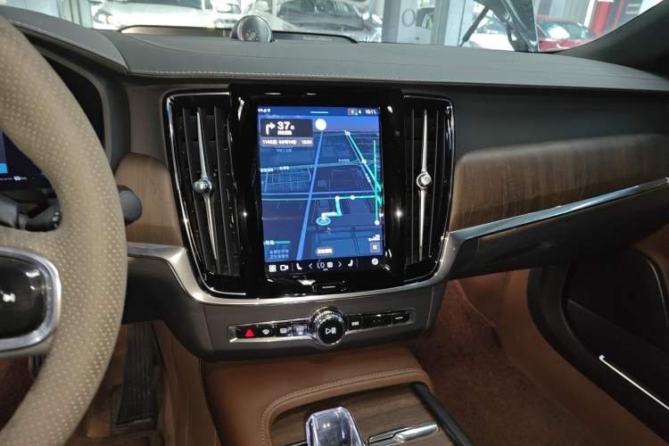 Used Volvo S90 2023 B5 Luxury Smart Edition