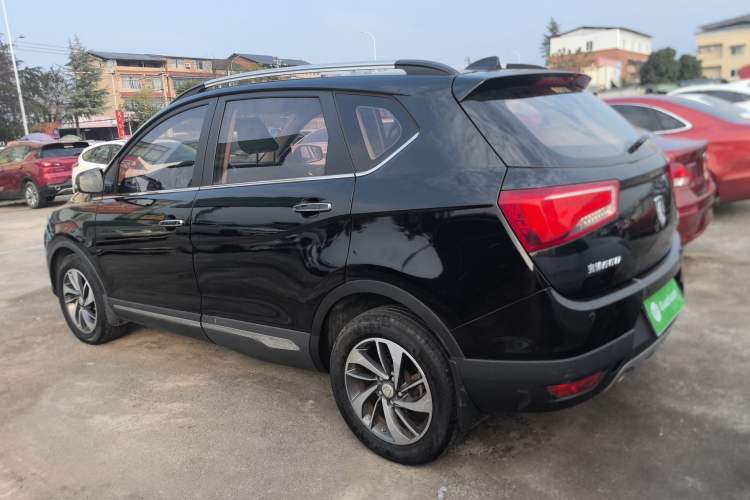 Used Baojun 560 2015 1.8L Manual Luxury Model
