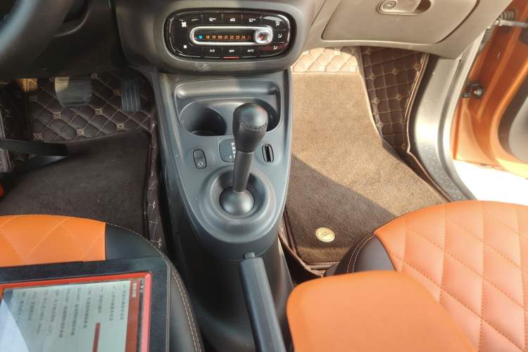 Used  forfour 2016 1.0L 52 kW Dynamic Edition
