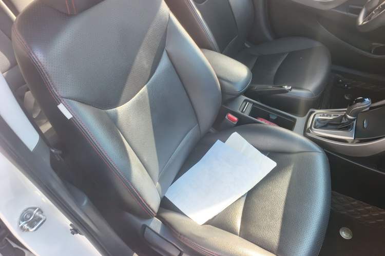 Used Hyundai Elantra 2015 1.6L Automatic Leading Model
