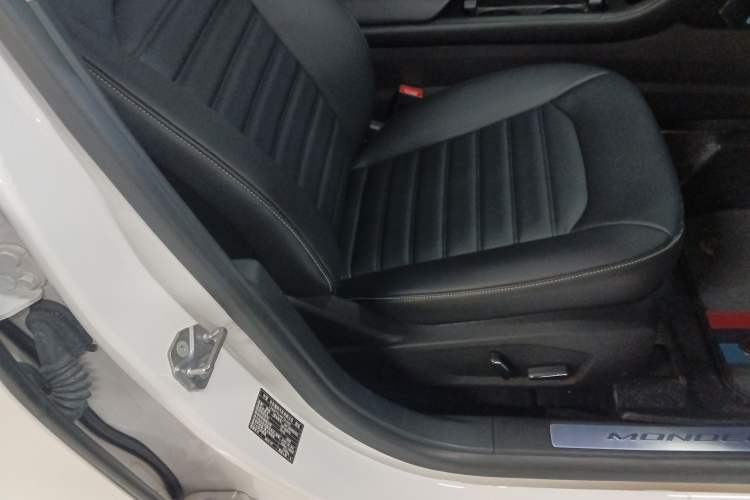 Used Ford Mondeo New Energy 2018 2.0 PHEV Smart-Controlled Fashion Edition China VI Standard