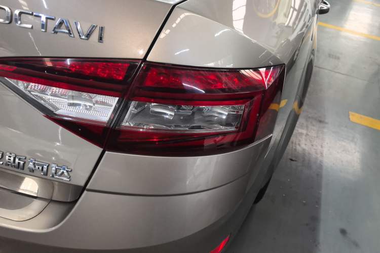 Used Skoda Octavia 2018 TSI230 DSG Luxury Edition
