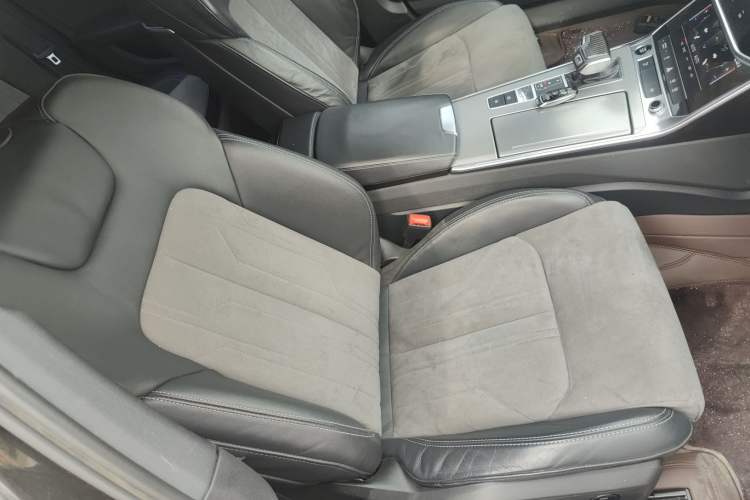 Used Audi A6L 2022 40 TFSI Luxury Dynamic Model
